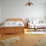 Livia Apartmán