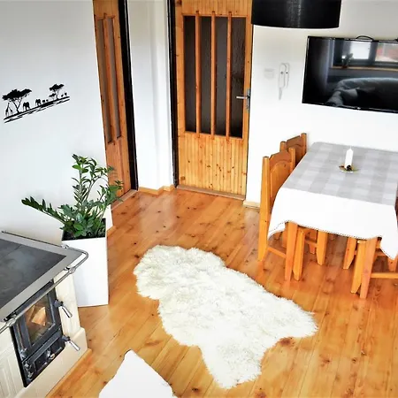 Livia Apartment *